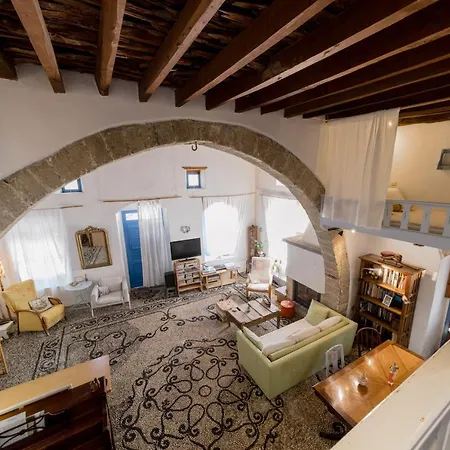 Artistic Home- 250yr Old Traditional Villa Koskinou (Rhodes)