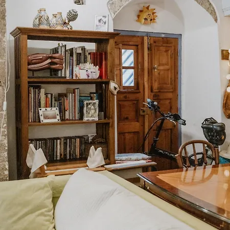 Artistic Home- 250yr Old Traditional * Koskinou (Rhodes)