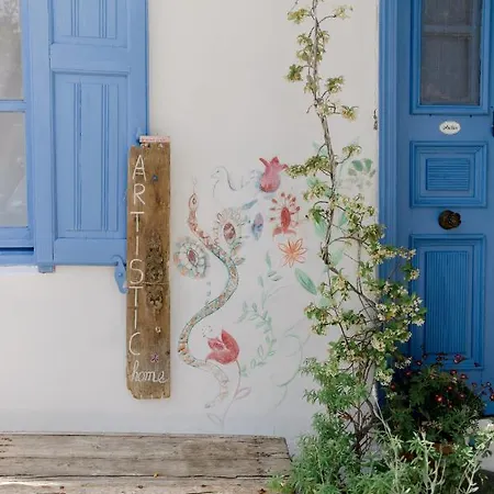 Villa Artistic Home- 250yr Old Traditional *